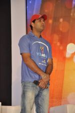 Yuvraj Singh, Colors team up against Cancer in TV Series Zindagi Abhi Baaki Hai in Mumbai on 5th Sept 2012 (31).JPG